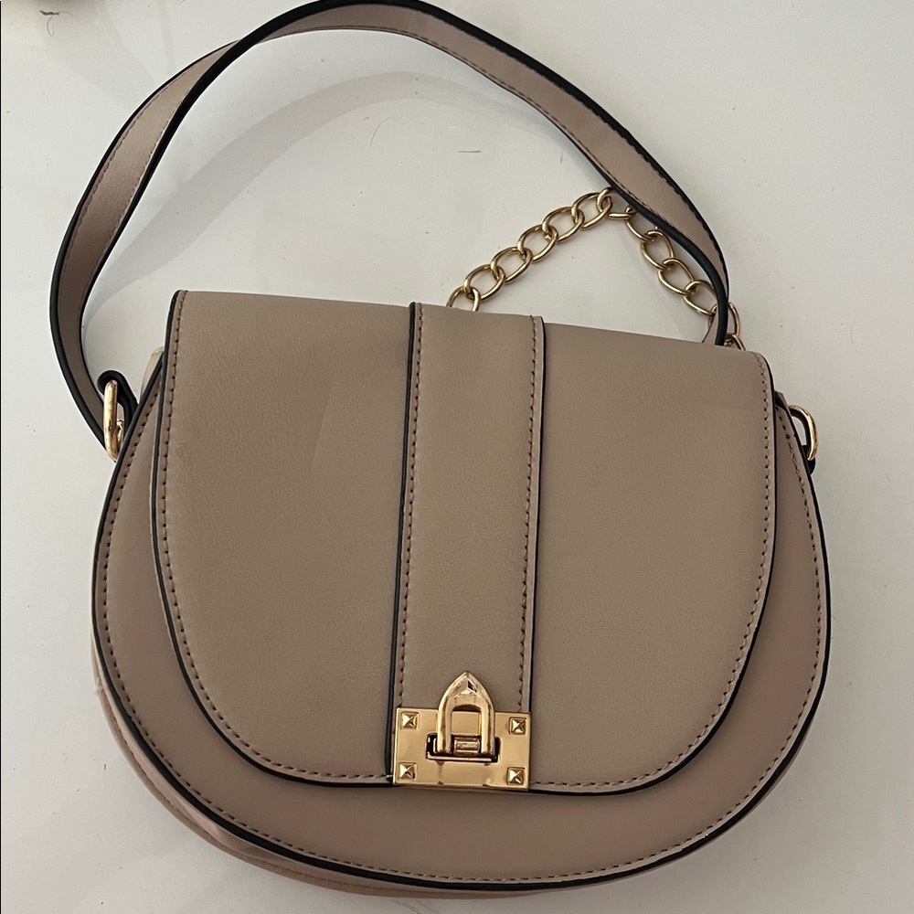 Elegant Tan Women's Bag
